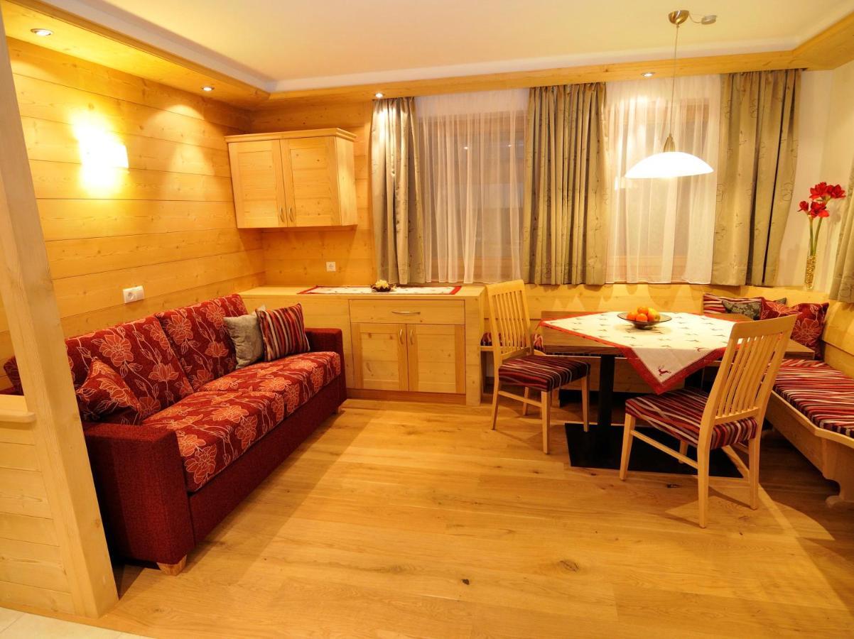 Chalet Regina เซลวาดีวัลการ์เดนา ภายนอก รูปภาพ